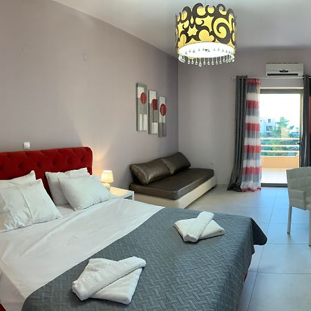 Dioni Hotel Adelianos Kampos Zewnętrze zdjęcie