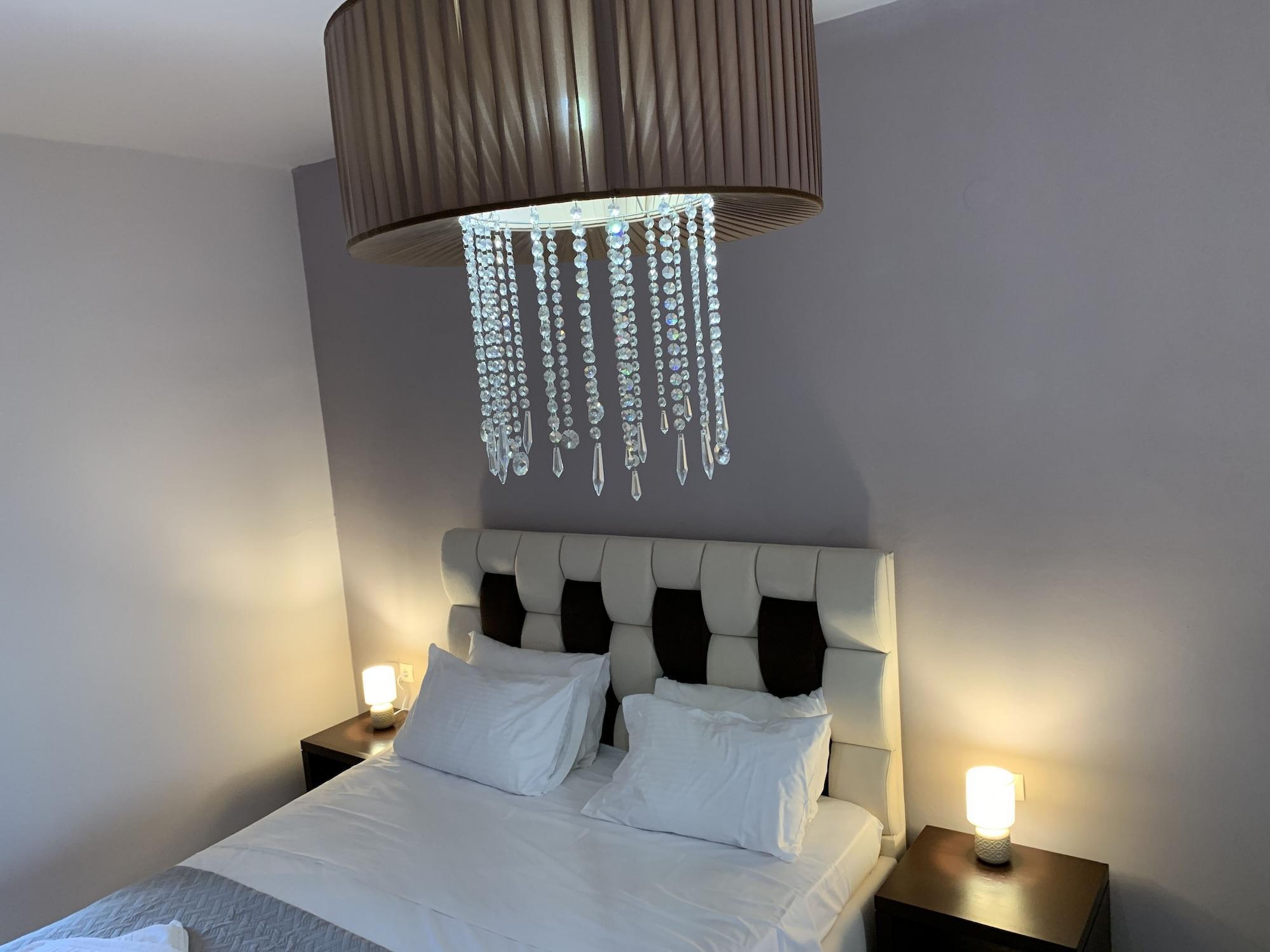 Dioni Hotel Adelianos Kampos Zewnętrze zdjęcie