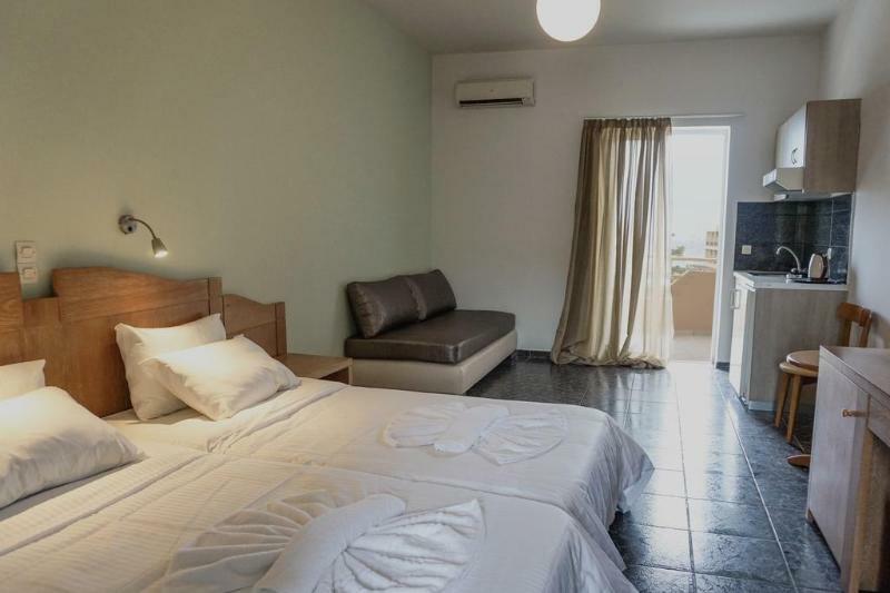 Dioni Hotel Adelianos Kampos Zewnętrze zdjęcie