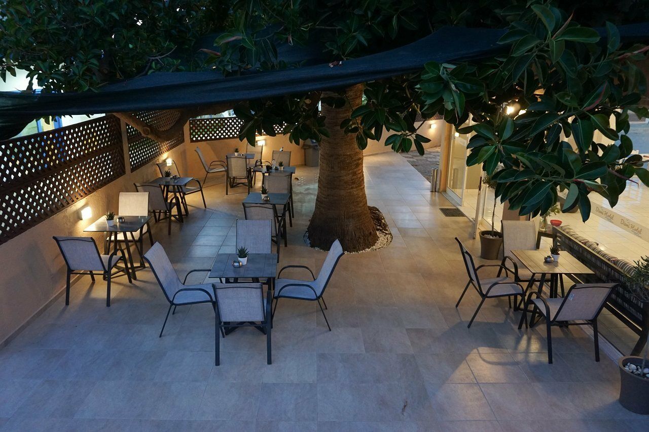 Dioni Hotel Adelianos Kampos Zewnętrze zdjęcie